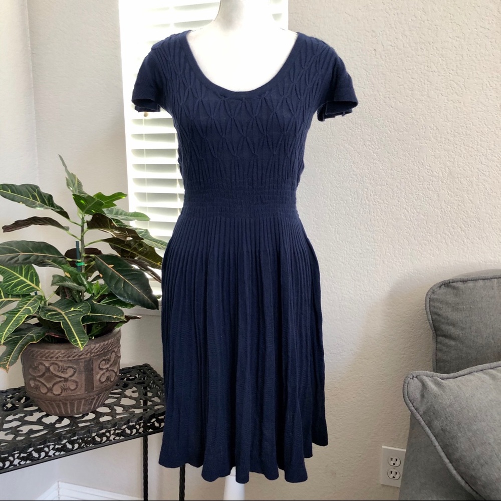 Elegant Navy Blue Knit Dress